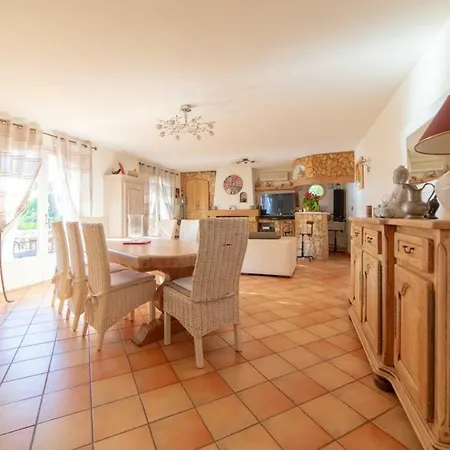 Villa Avec Piscine Privée à Carqueiranne