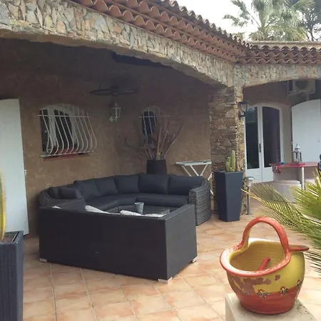 Villa Avec Piscine Privée à