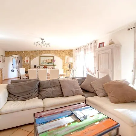 Avec Piscine Privee A Villa